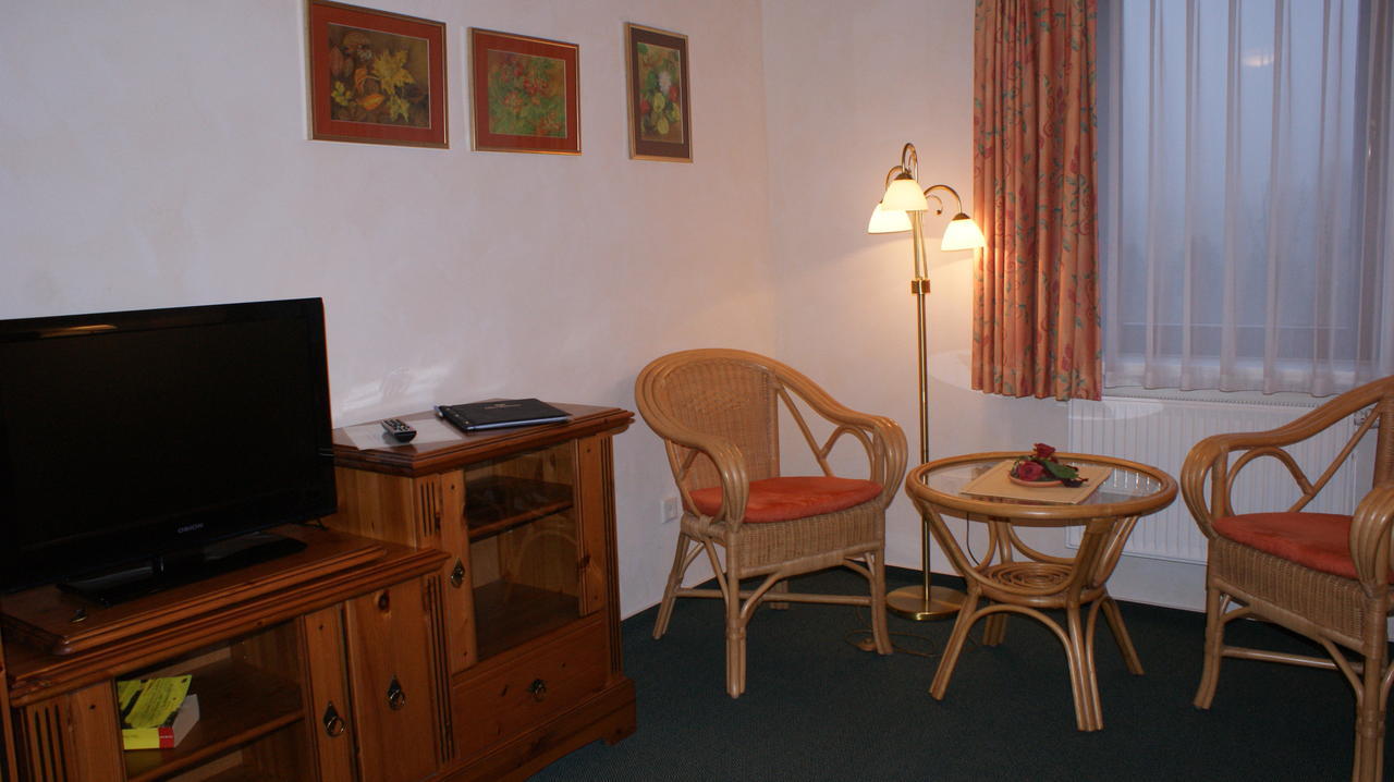 Hellental Landhotel Loenskrug חדר תמונה